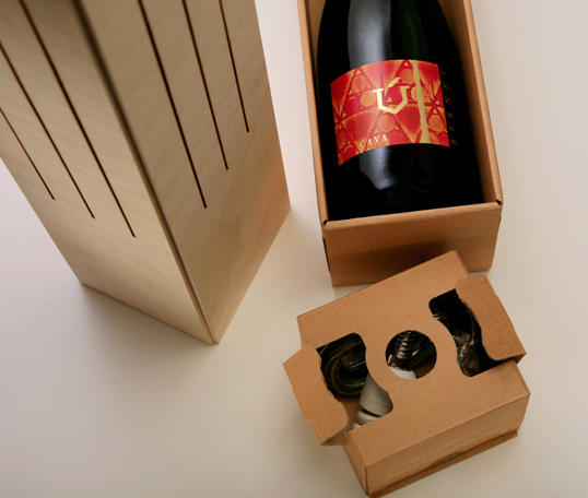 巴西品牌设计公司Ciclus作品Cavallum葡萄酒灯设计