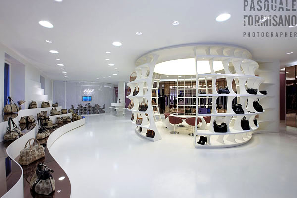 米兰ALV箱包店面设计 [10P] (4).jpg
