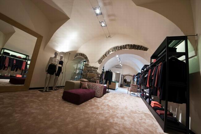 意大利 Maximilian 专卖店地中海风格设计[17P] (4).jpg