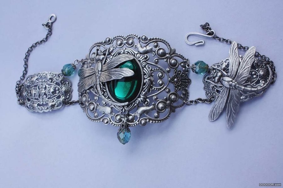 emerald_dragonflies_choker_by_pinkabsinthe-d3cv9b8.jpg