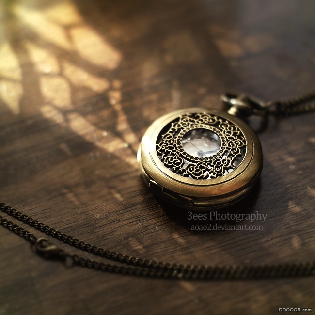 light_to_the_past_by_aoao2-d6es2di.jpg