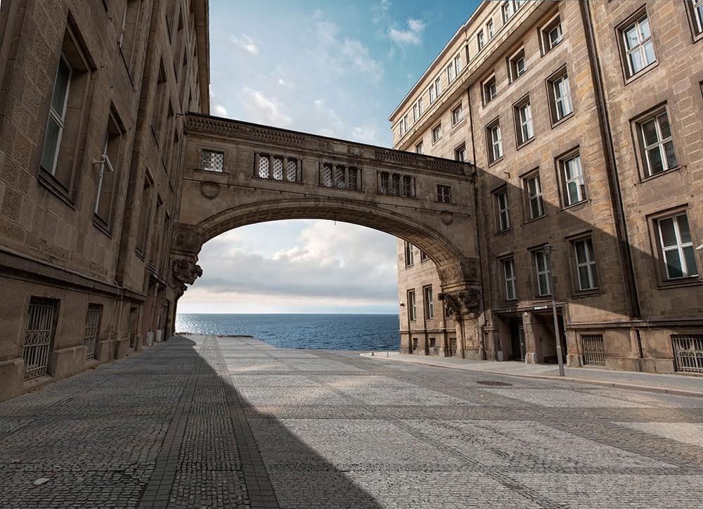 ULI STAIGER [15P] (13).jpg