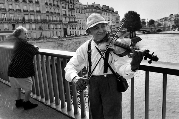 黑白细腻-浪漫法国法国-Peter Turnley摄影作品 [17P] (10).jpg