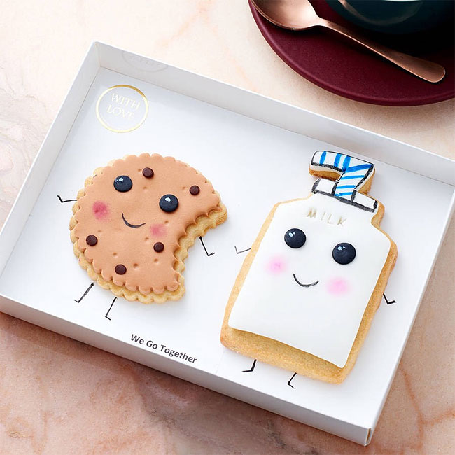 卡通面孔话可爱的饼干设计-Whimsical Cake Company [9P] (1).jpg