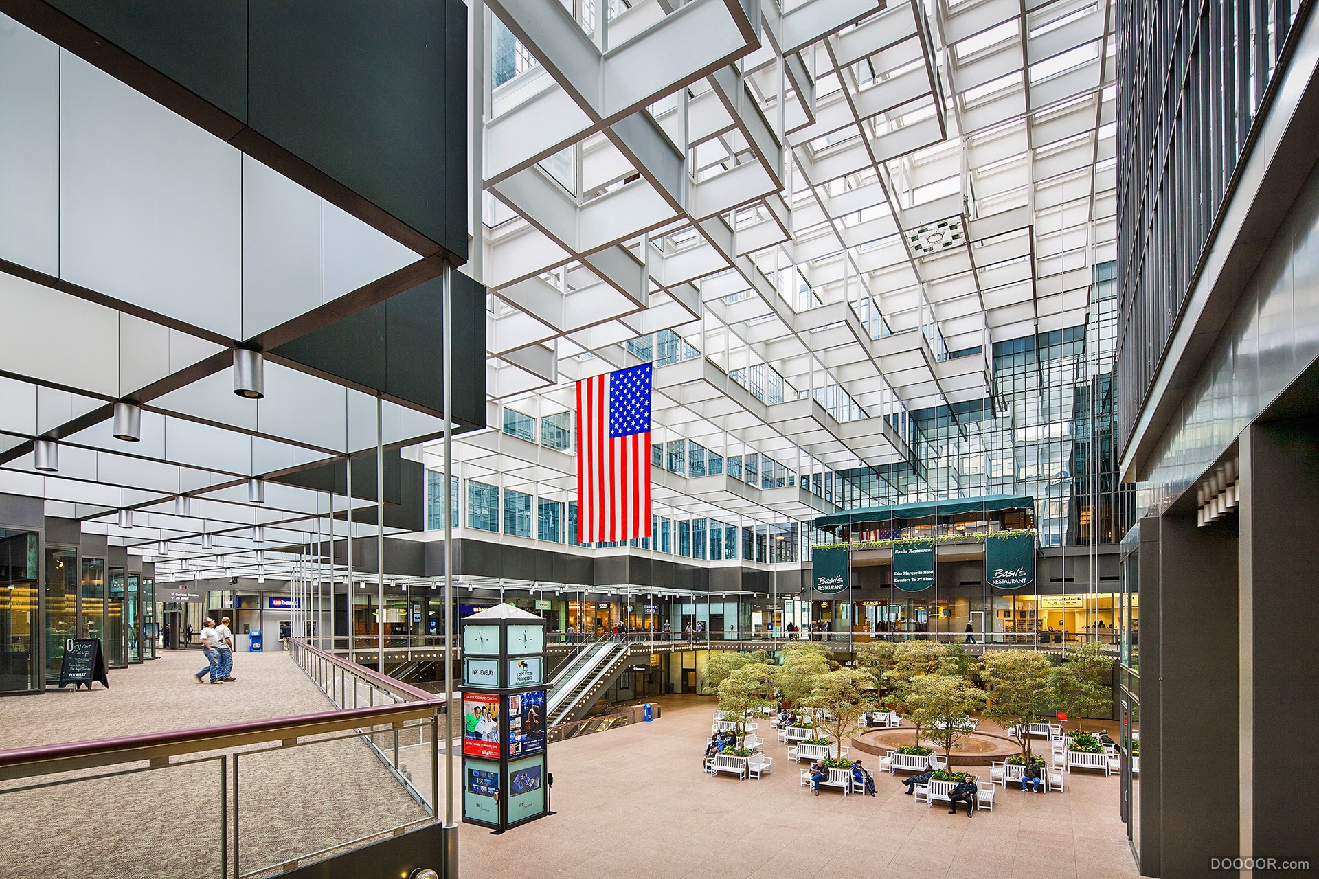 IDS Crystal Court美国水晶阁酒店设计-Phillip Johnson w &amp; Edward Baker Associates .jpg