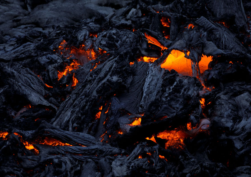 夏威夷基拉韦厄火山的熔岩流融化了我的相机-Erez Marom[15P](2).jpg