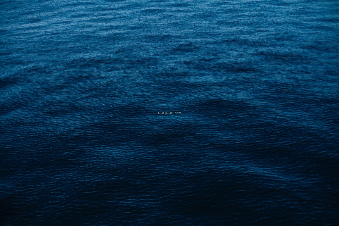 00289_平静的海面深邃而又宁静.jpg