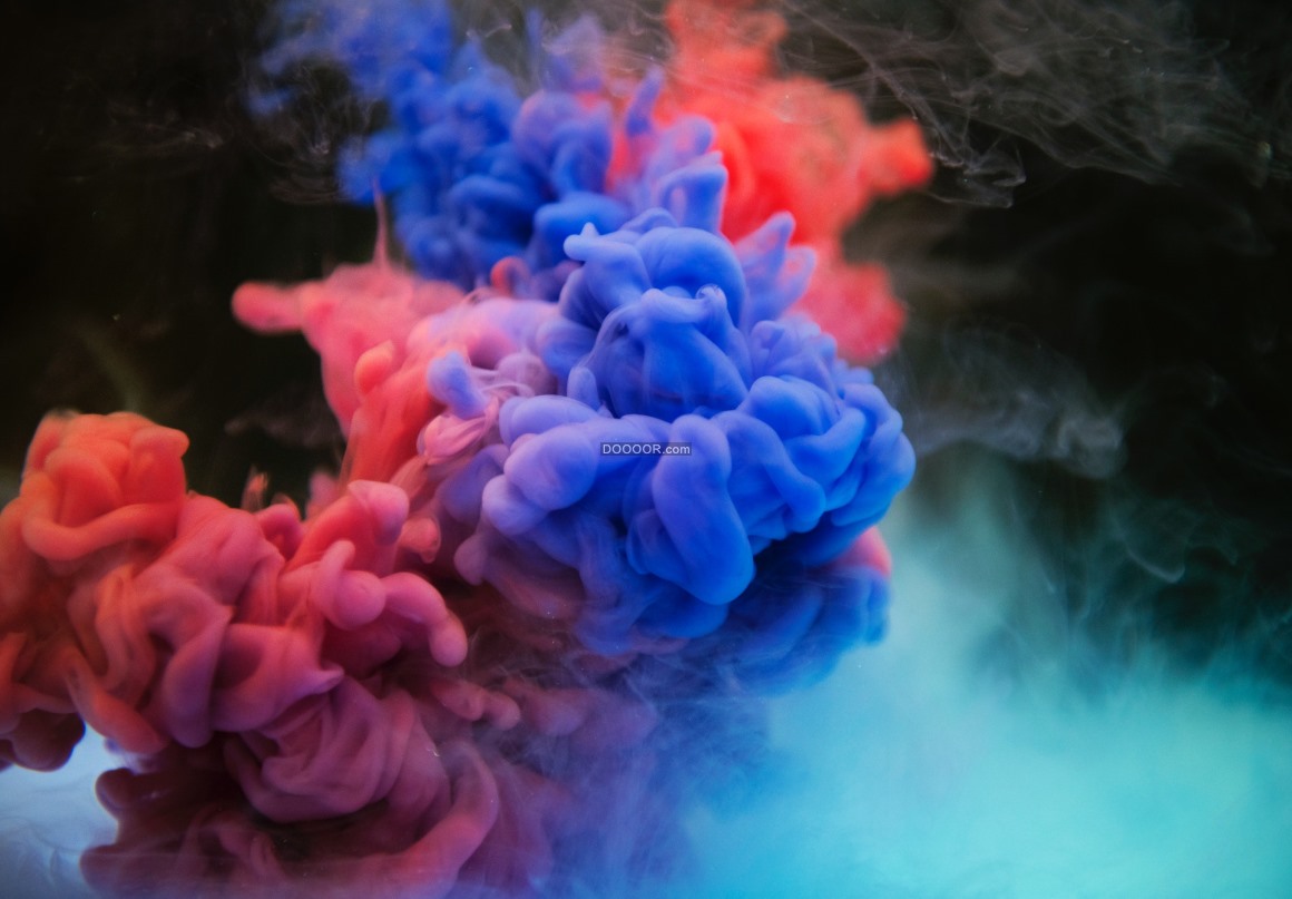 01085_氤氲气氛下不同颜色的气态燃料喷洒在画布上形成美丽的画作.jpg.jpg