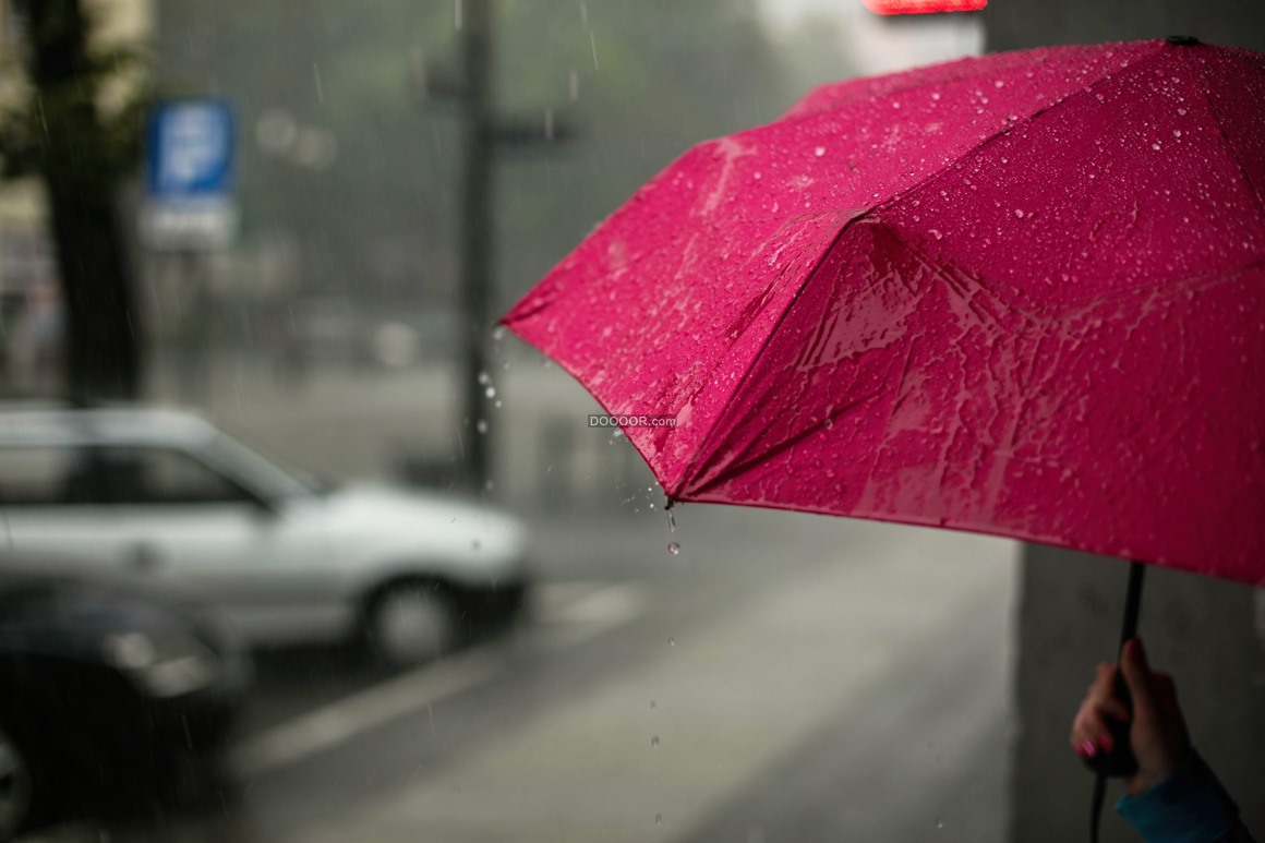 下雨天雨伞雨珠素材高清图片下载-正版图片500506608-摄图网