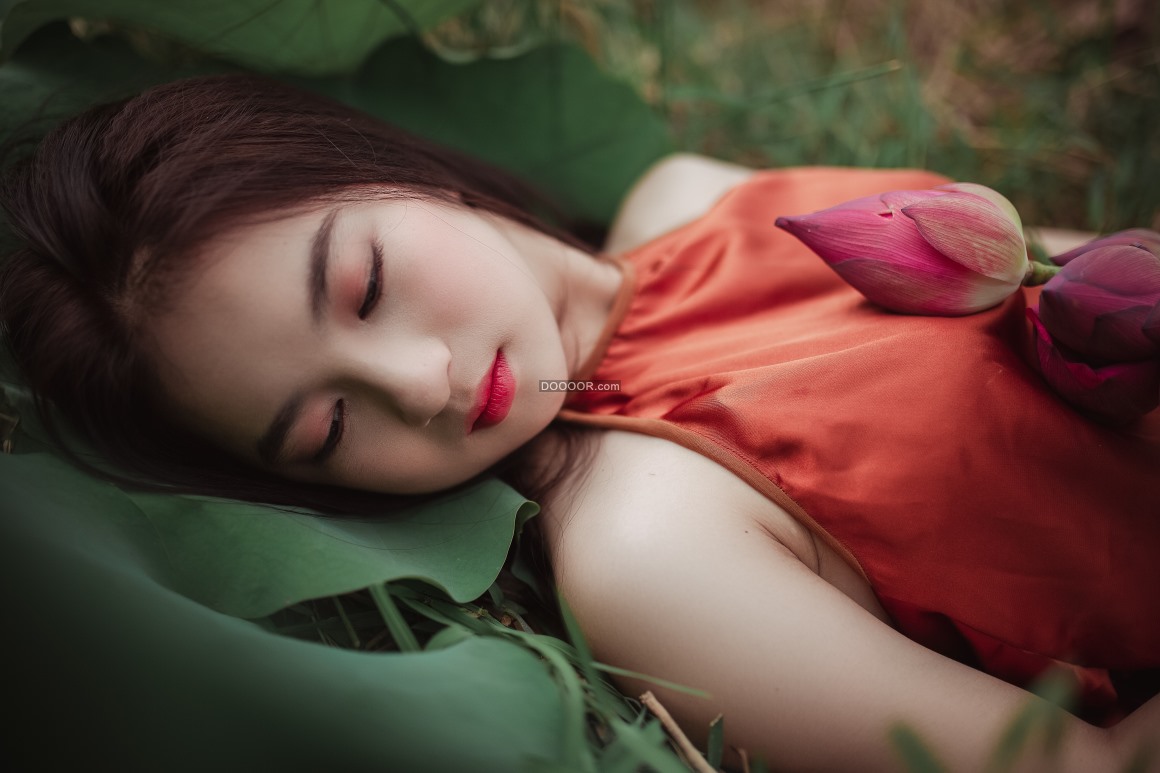 01895_人物素材设计美丽女孩儿户外精致高清中国风特写.jpg