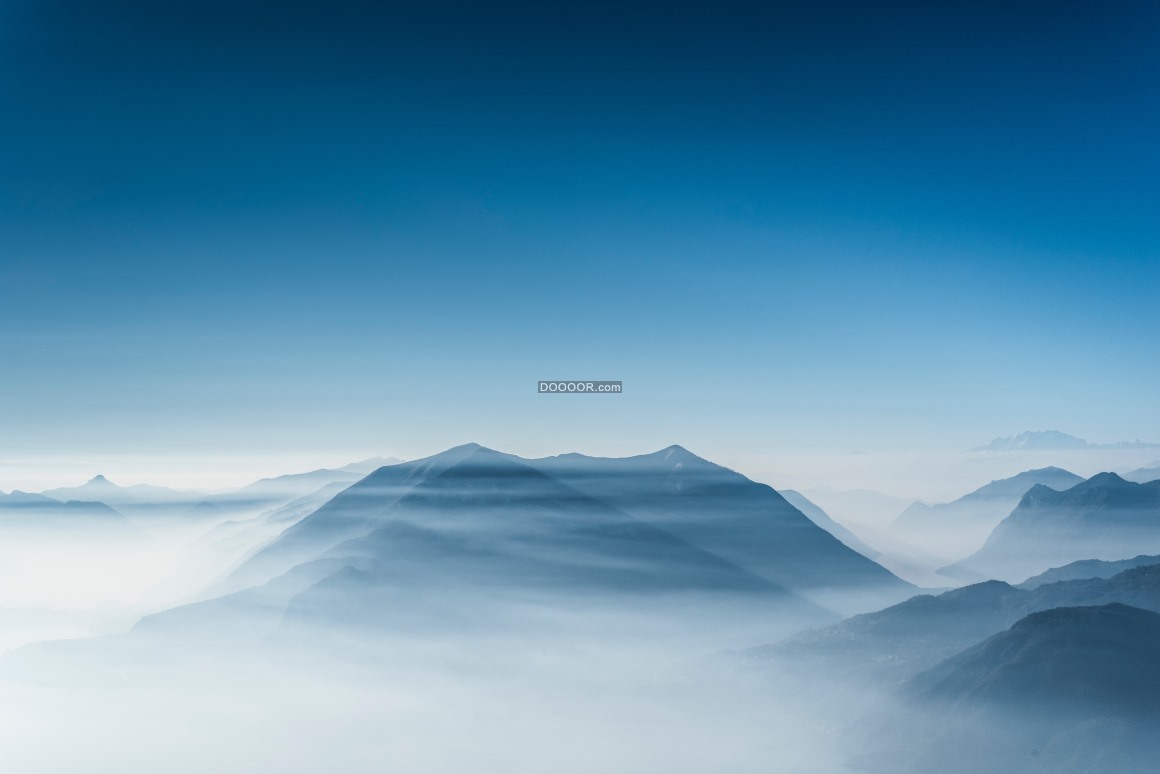 06904_青山绵延起伏天空万里无云雾霭茫茫宛若仙境自然风景素材.jpg