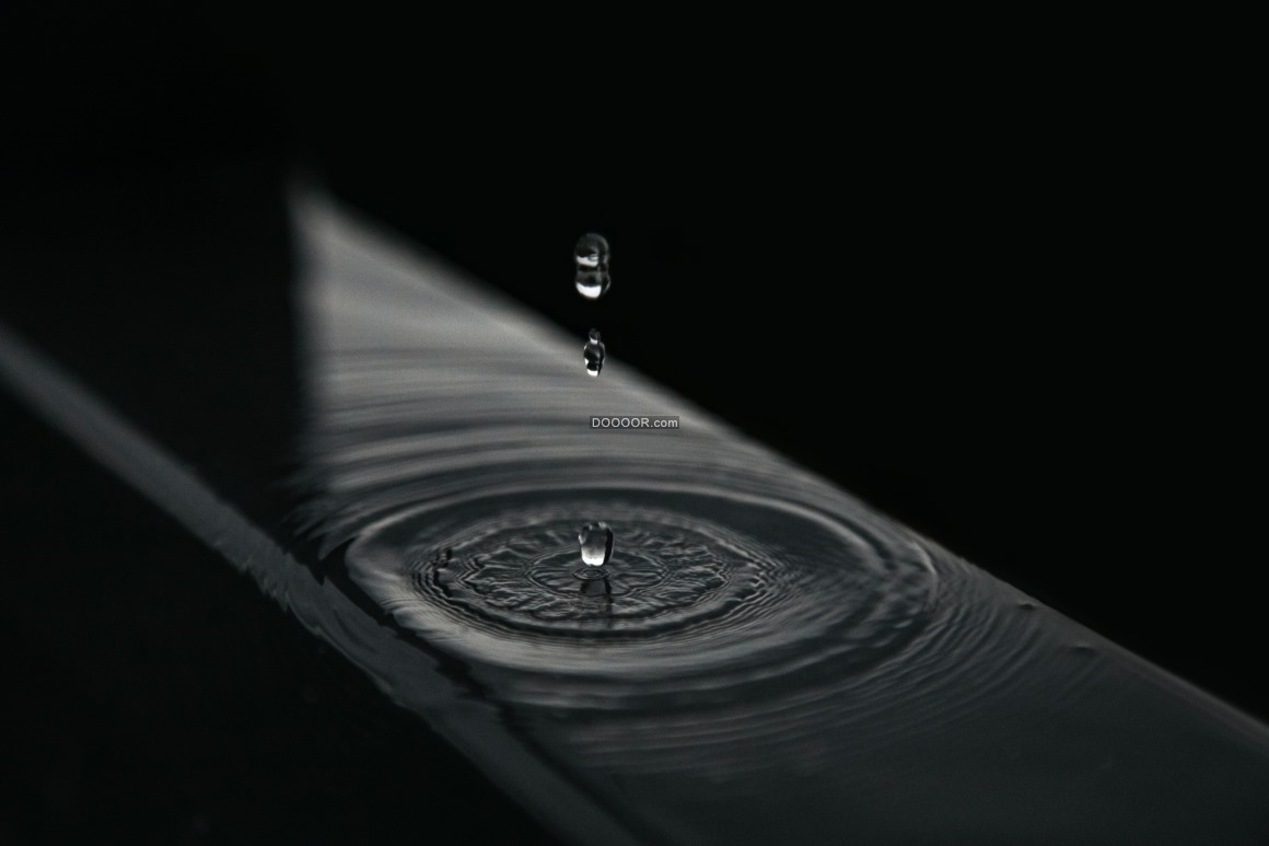 08442_水滴低落水面平静一圈圈涟漪波纹透明.jpg