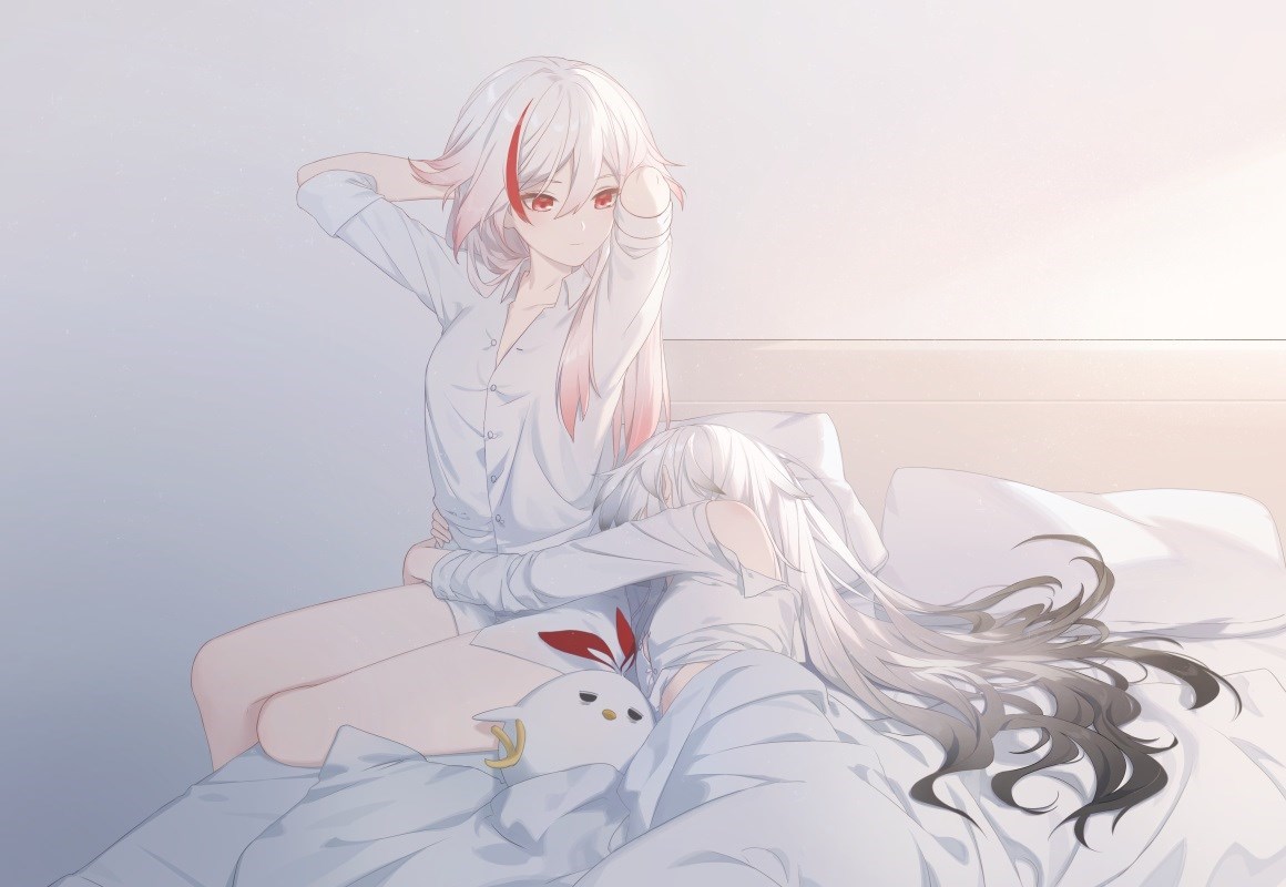 01668_3艺术富华动漫女孩拉斐拉在床上尤里银发红.jpg