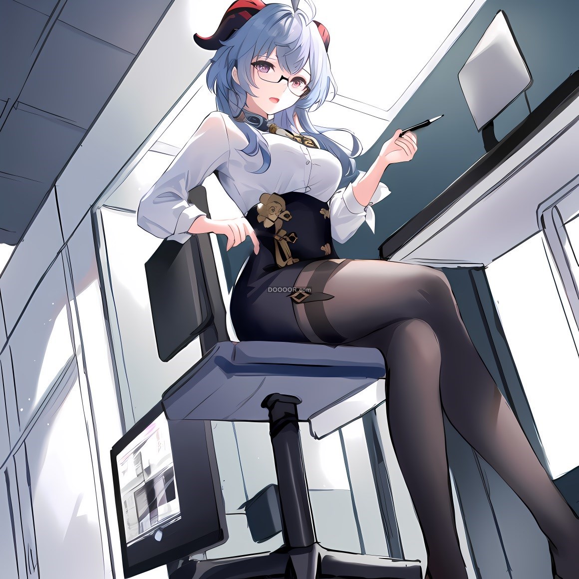 03185_动漫女孩成神甘谷眼镜连裤袜蓝头发紫色眼睛.jpg