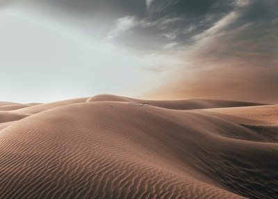 黄色的沙漠寒冷萧瑟绵延起伏波纹苍茫的天空自然风景素材设计